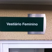 placa de aço escovado com acrilico