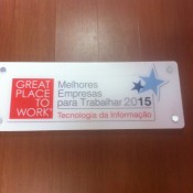 Placa de acrílico adesivada